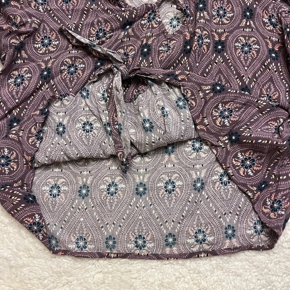 MUDD Bell Sleeve blouse w/ Tie Waist - Picture 7 of 9